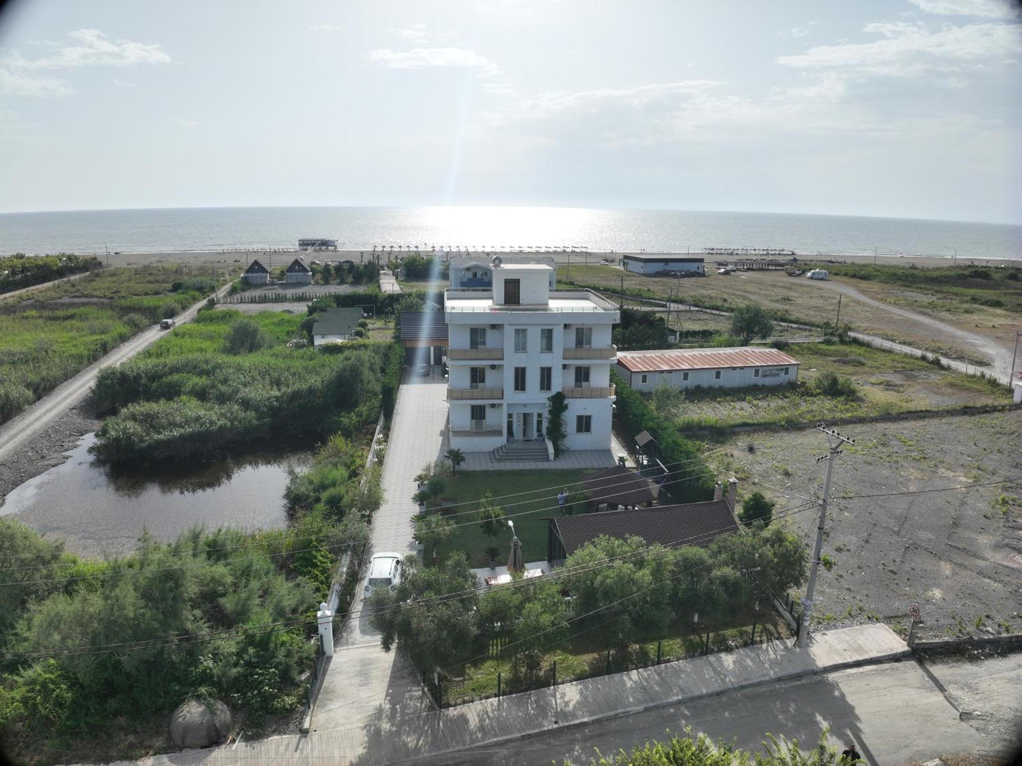 Kunevain Guest House Lezhë エクステリア 写真