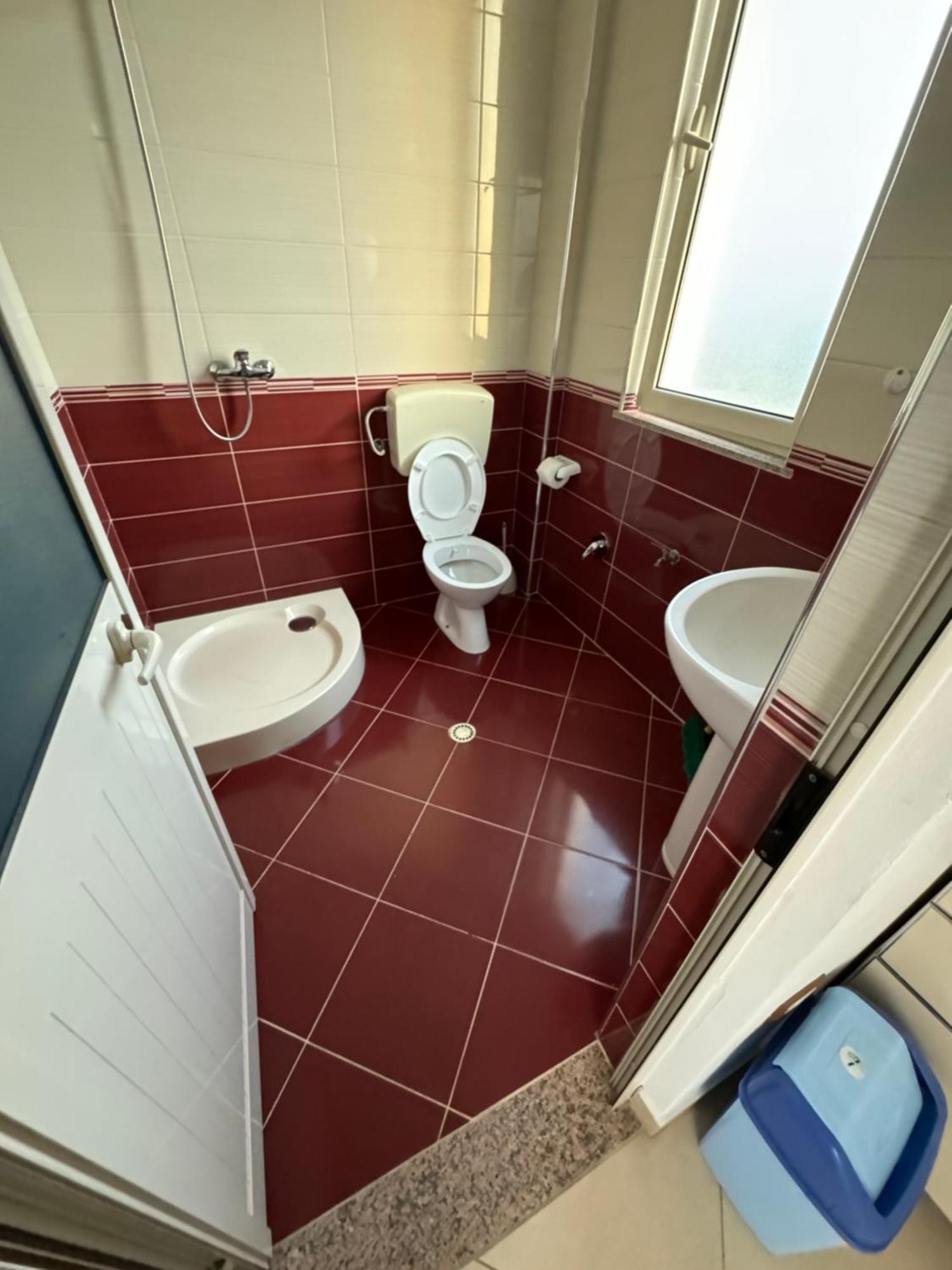 Kunevain Guest House Lezhë エクステリア 写真